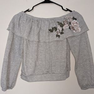 ❤️‍🔥3 for $15 Charlotte Russe strapless floral sweater